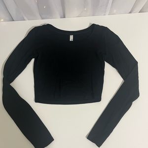 Crop Black Long Sleeve